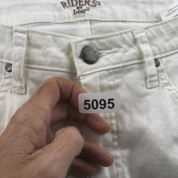 Riders By Lee Women Capri Jeans 12 Medium Straight Leg Casual White Denim Summer - Picture 15 of 15